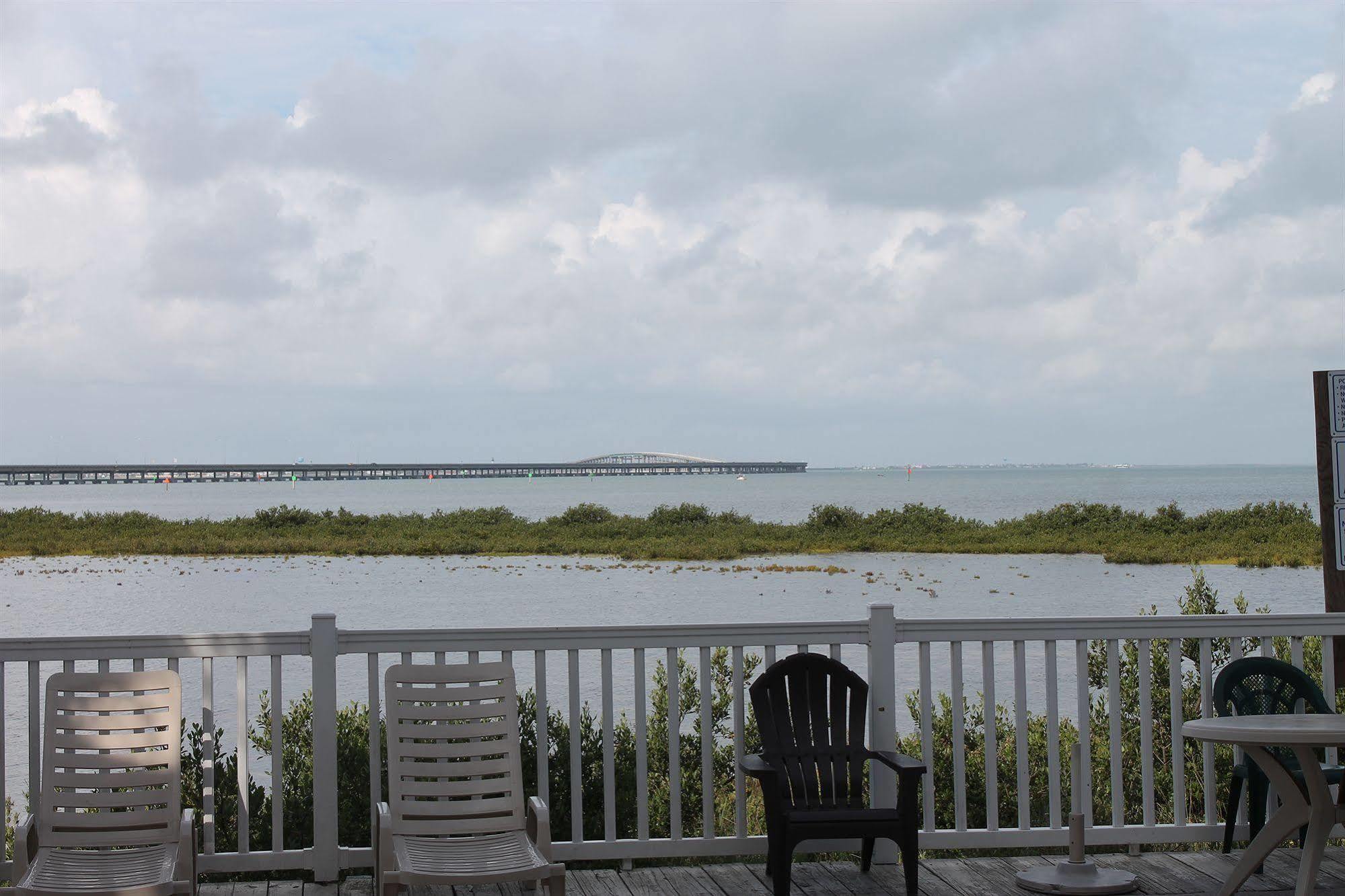 Blue Bay Inn And Suites South Padre Island Εξωτερικό φωτογραφία